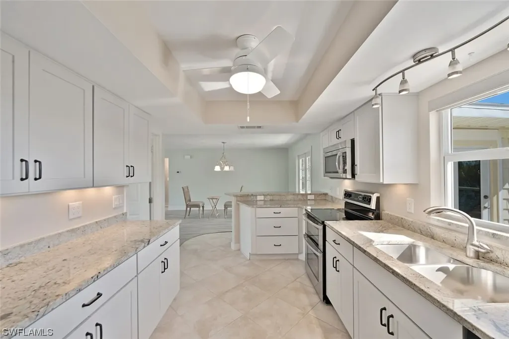 617 E Rocks Drive Sanibel FL 33957
