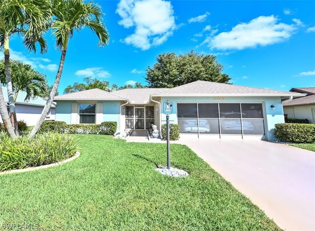 989 Charlemagne Boulevard Naples FL 34112