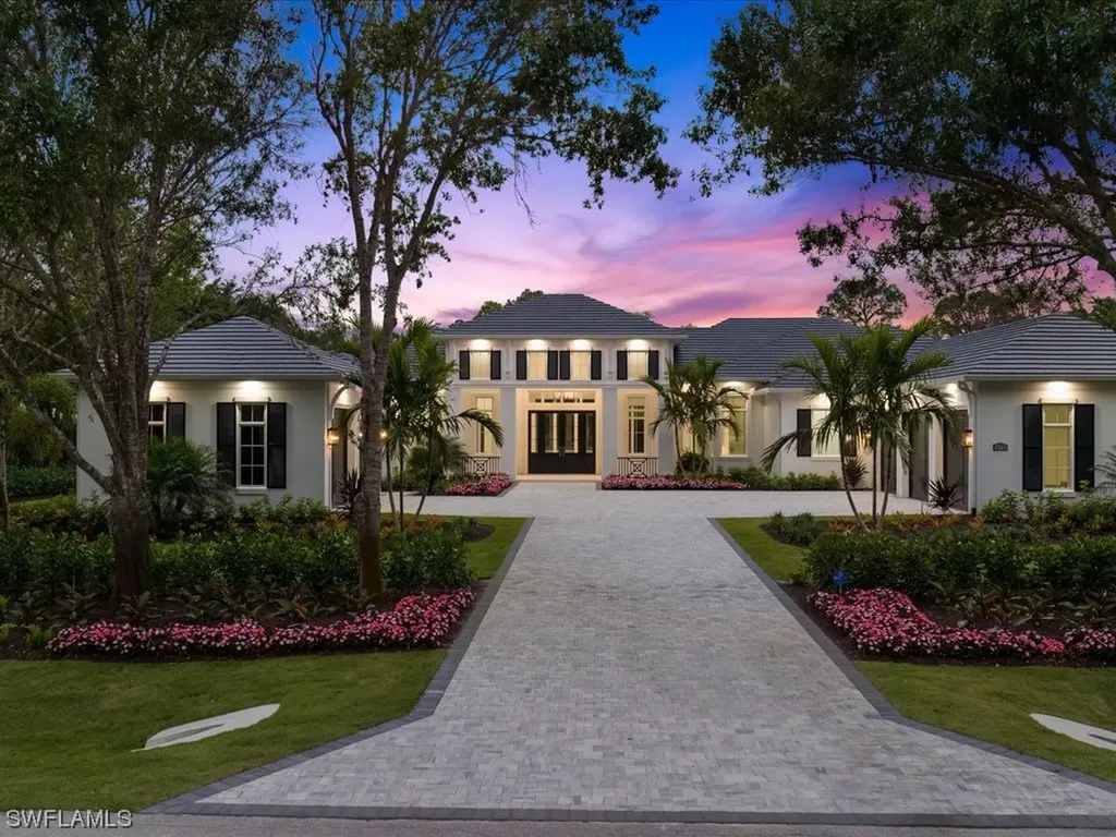 475 Carica Road Naples FL 34108