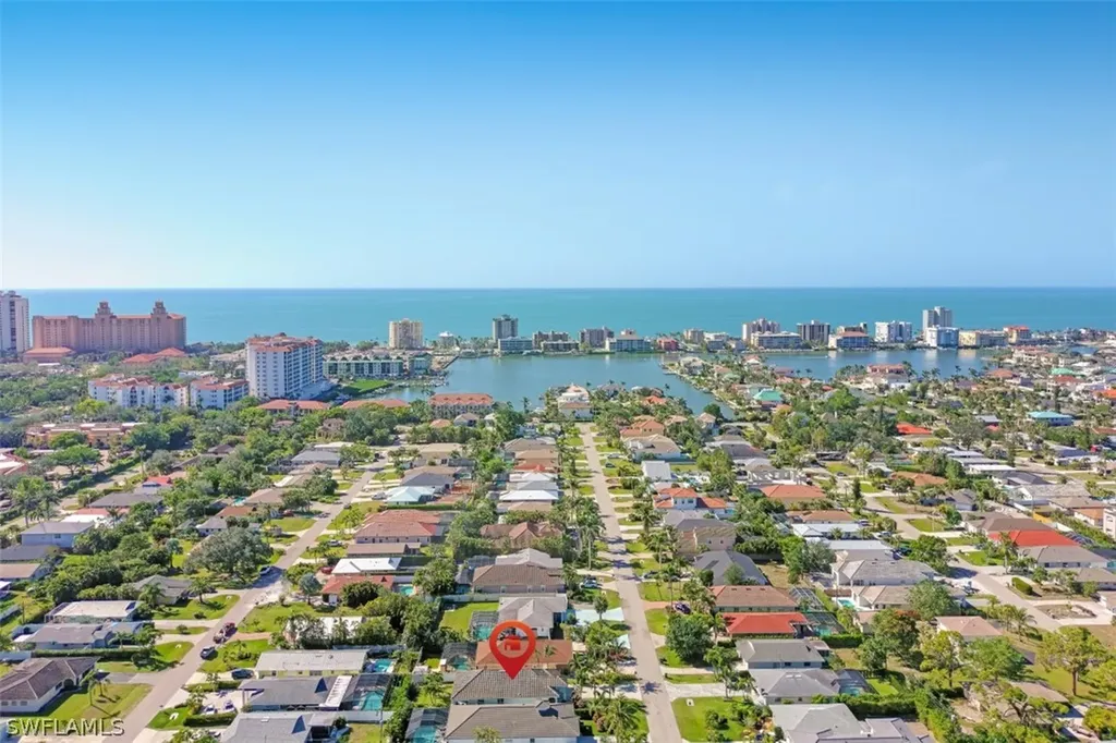 Naples FL, 586 93rd Avenue N