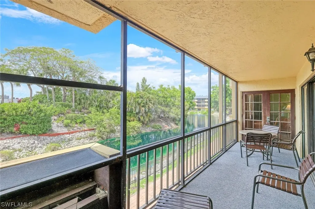 600 Neapolitan Way Naples FL 34103