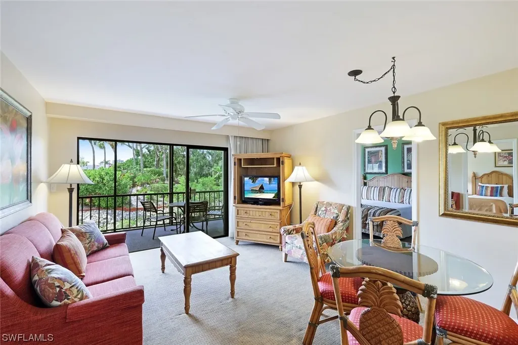 600 Neapolitan Way Naples FL 34103