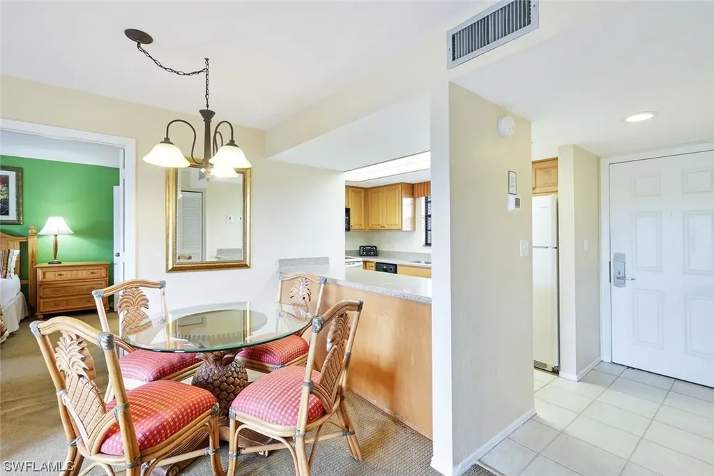 600 Neapolitan Way Naples FL 34103