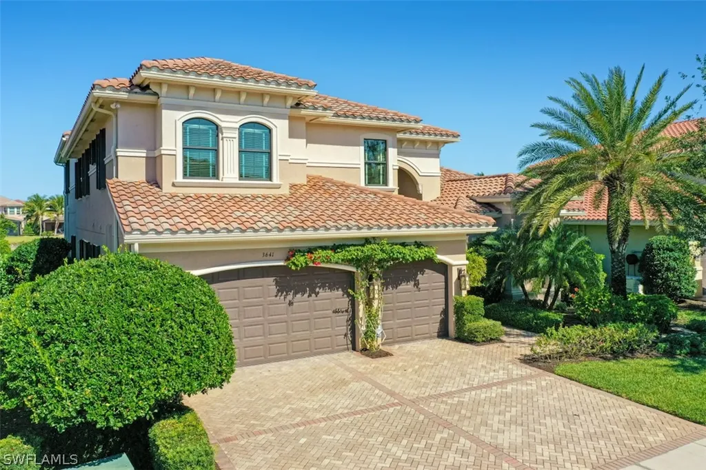 3641 Santaren Court Naples FL 34119