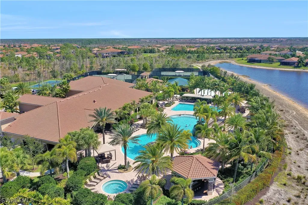 3641 Santaren Court Naples FL 34119
