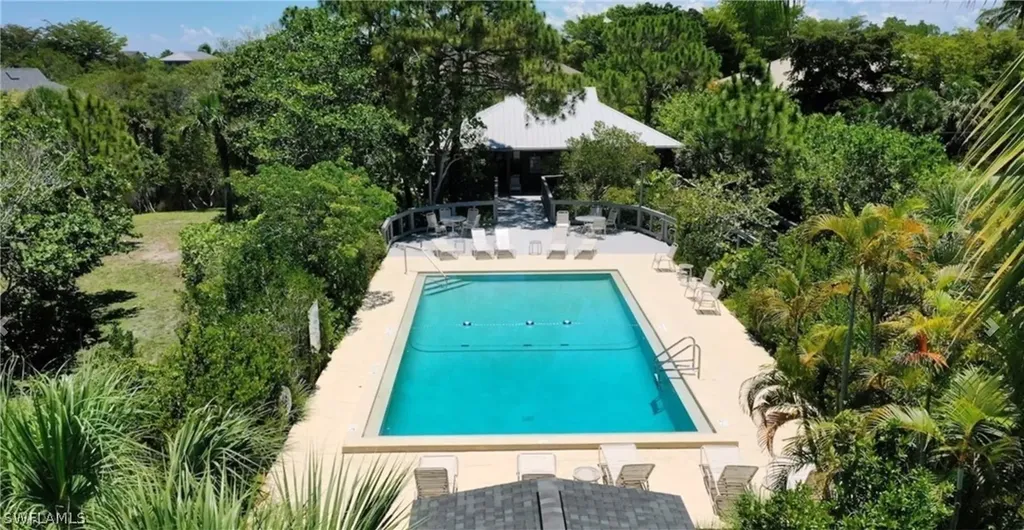 4427 Gulf Pines Drive Sanibel FL 33957