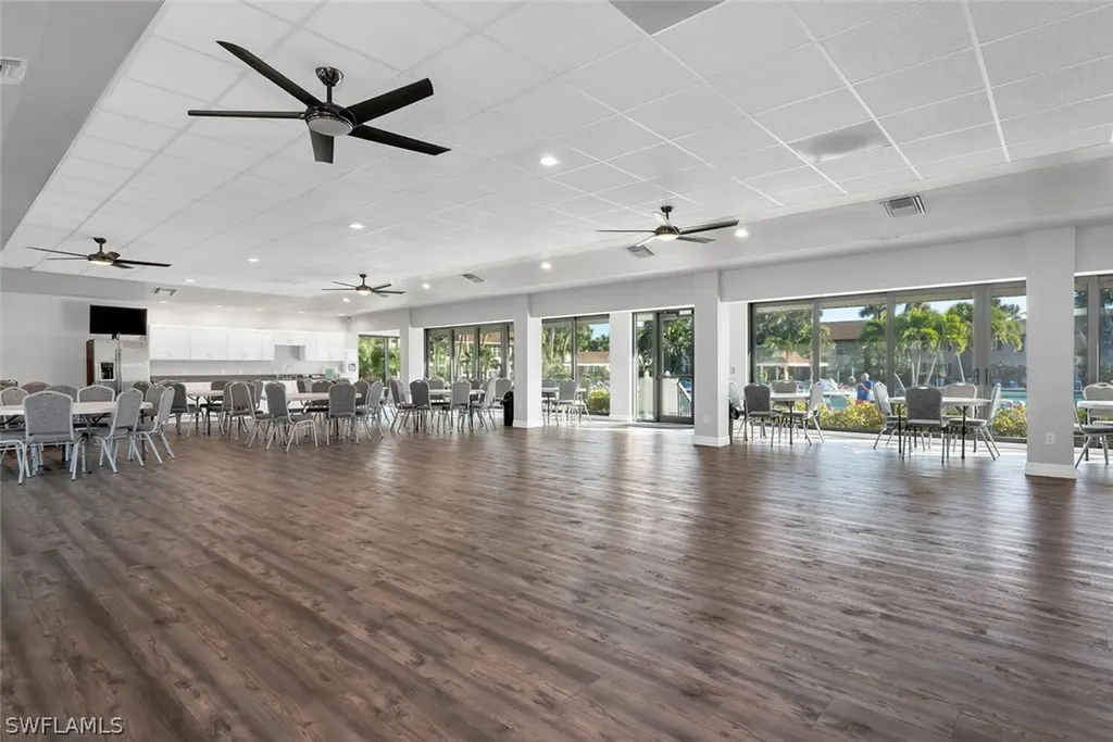 3667 Arctic Circle Naples FL 34112