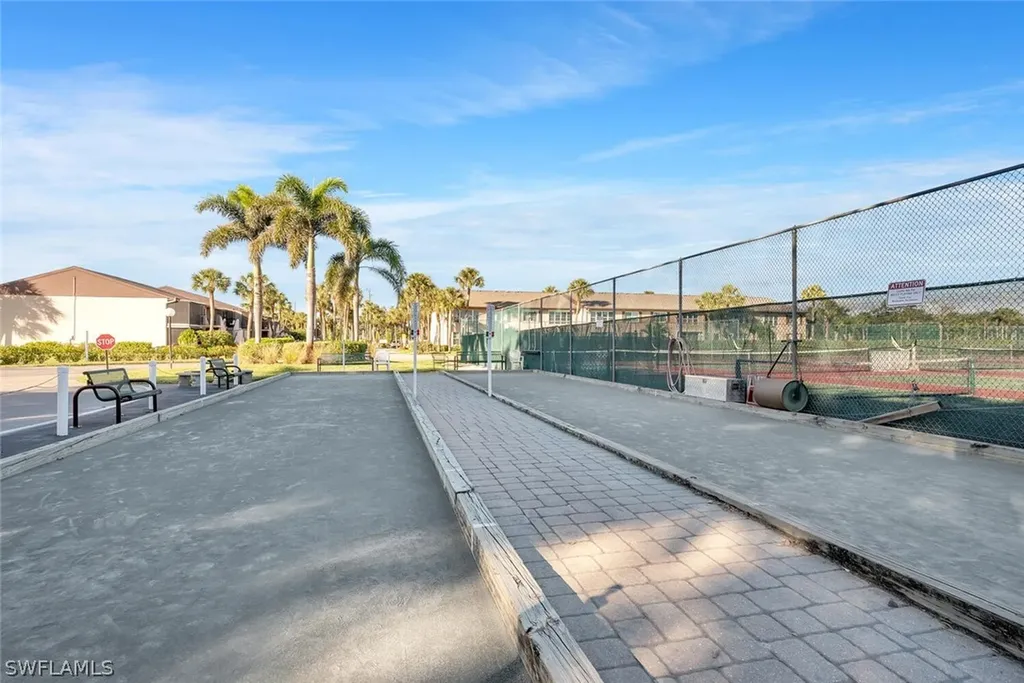 3667 Arctic Circle Naples FL 34112