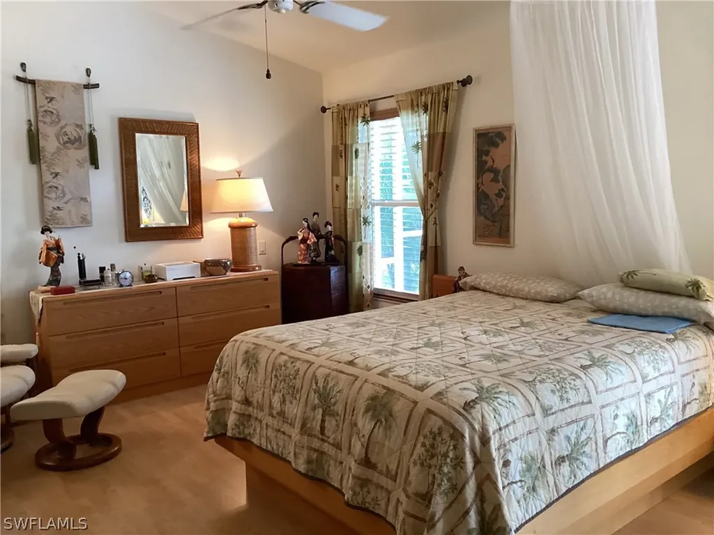 542 Countryside Drive Naples FL 34104