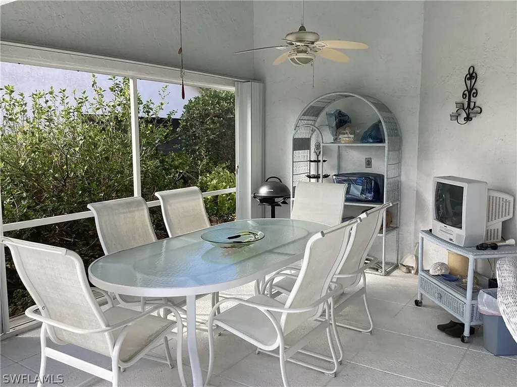 542 Countryside Drive Naples FL 34104
