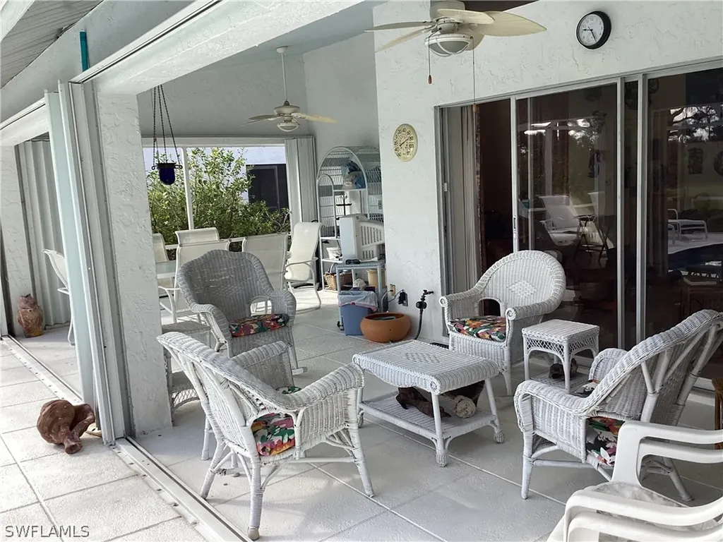 542 Countryside Drive Naples FL 34104