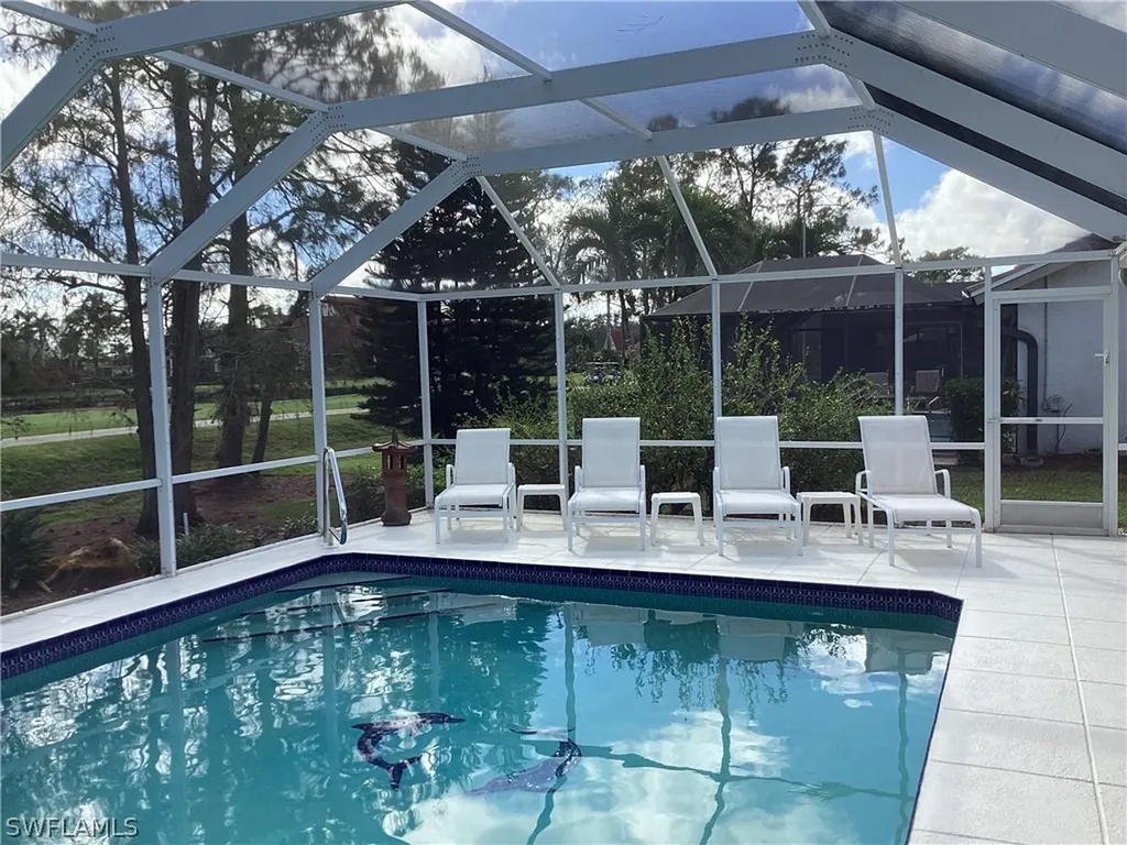 542 Countryside Drive Naples FL 34104