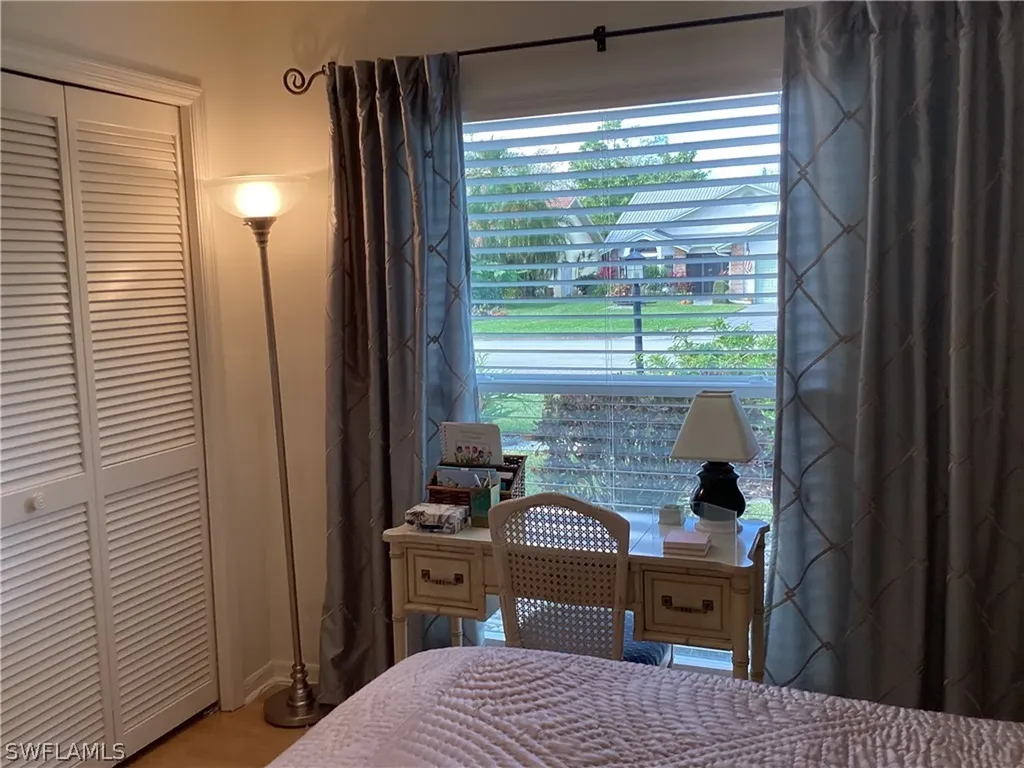542 Countryside Drive Naples FL 34104
