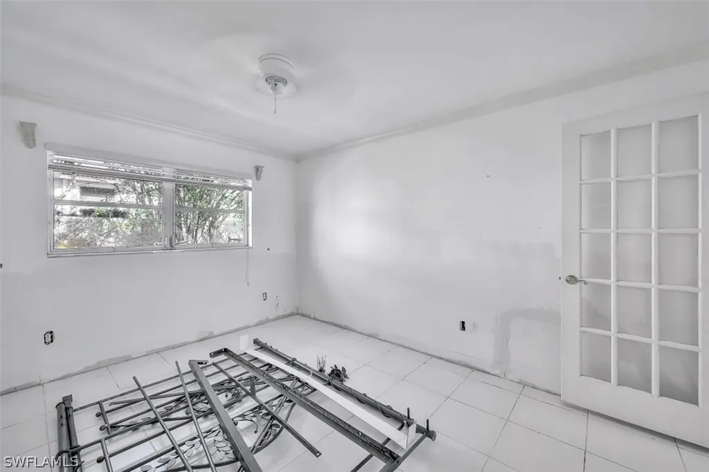 3000 Crayton Road Naples FL 34103