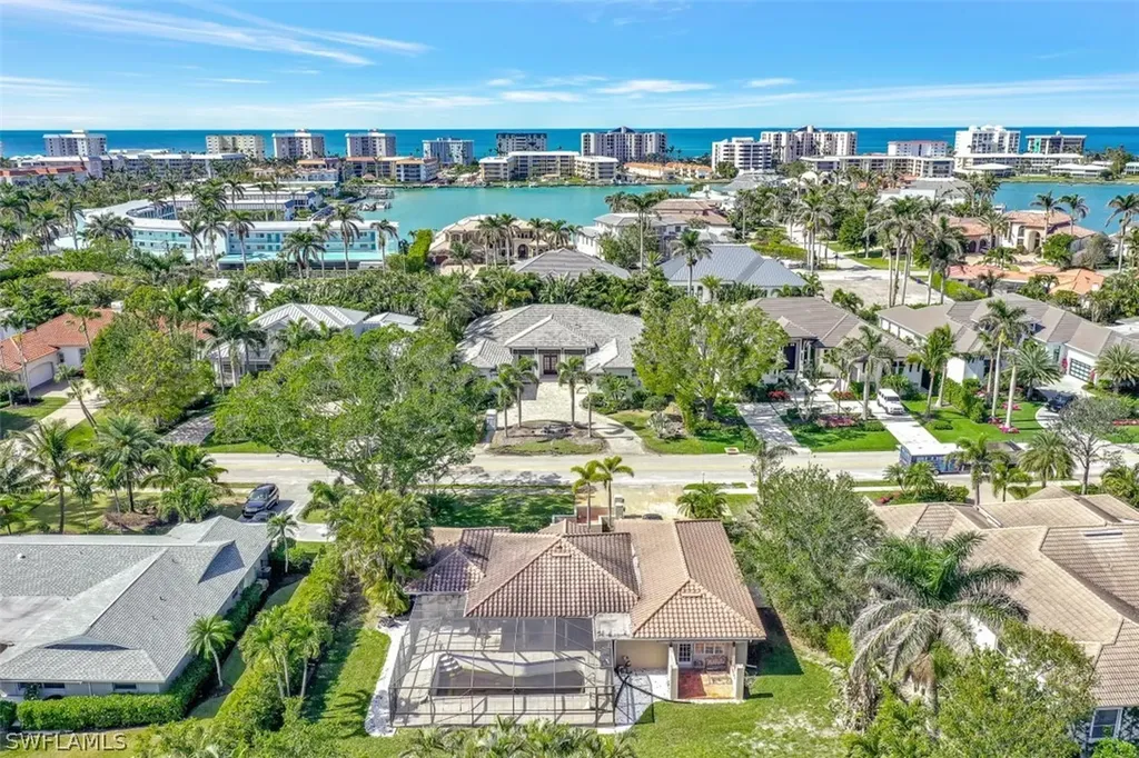 3000 Crayton Road Naples FL 34103