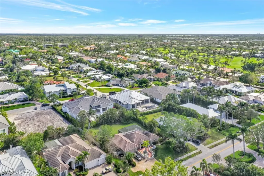 3000 Crayton Road Naples FL 34103