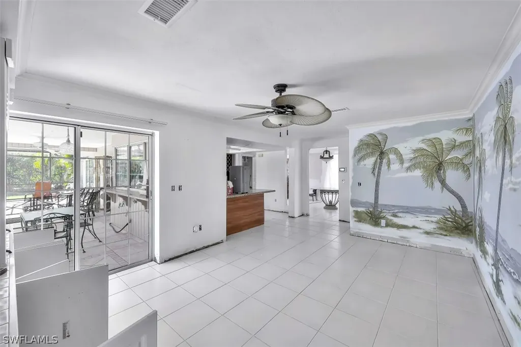 3000 Crayton Road Naples FL 34103