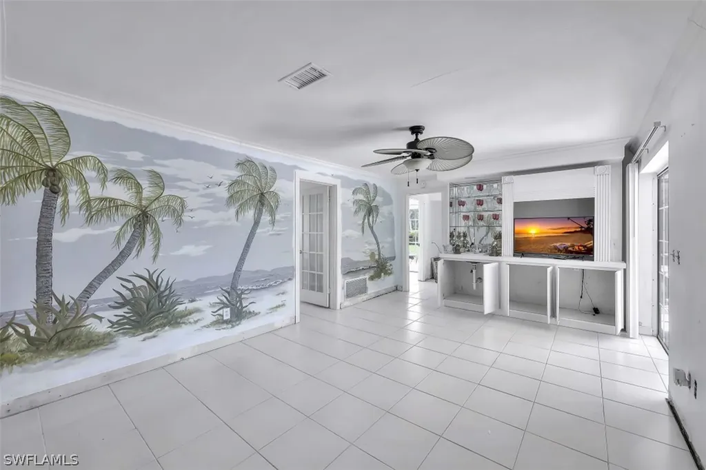 3000 Crayton Road Naples FL 34103