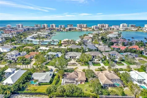 3000 Crayton Road Naples FL 34103