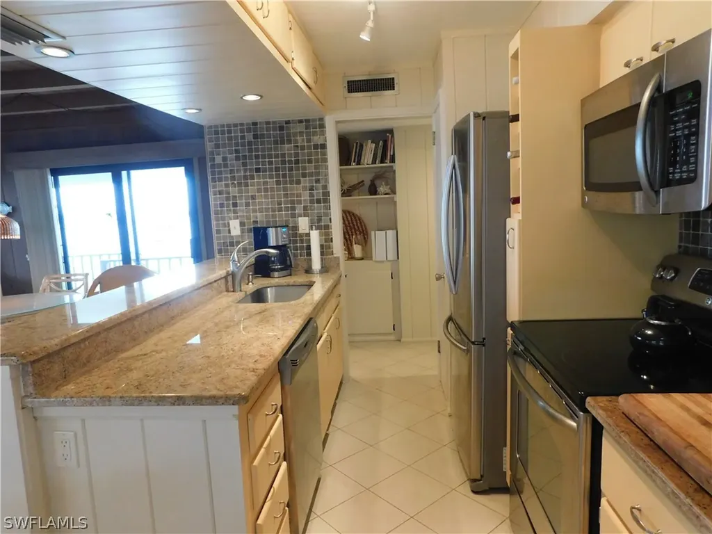 274 Primo Drive Fort Myers Beach FL 33931