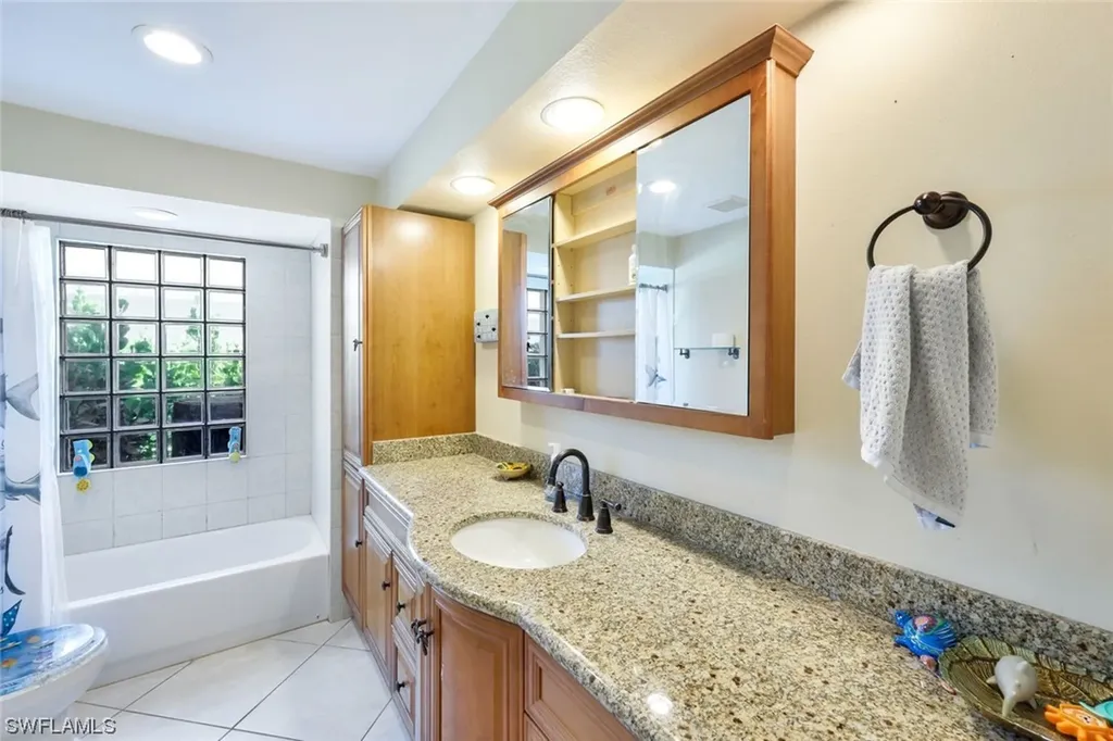 60 9th Street Bonita Springs FL 34134