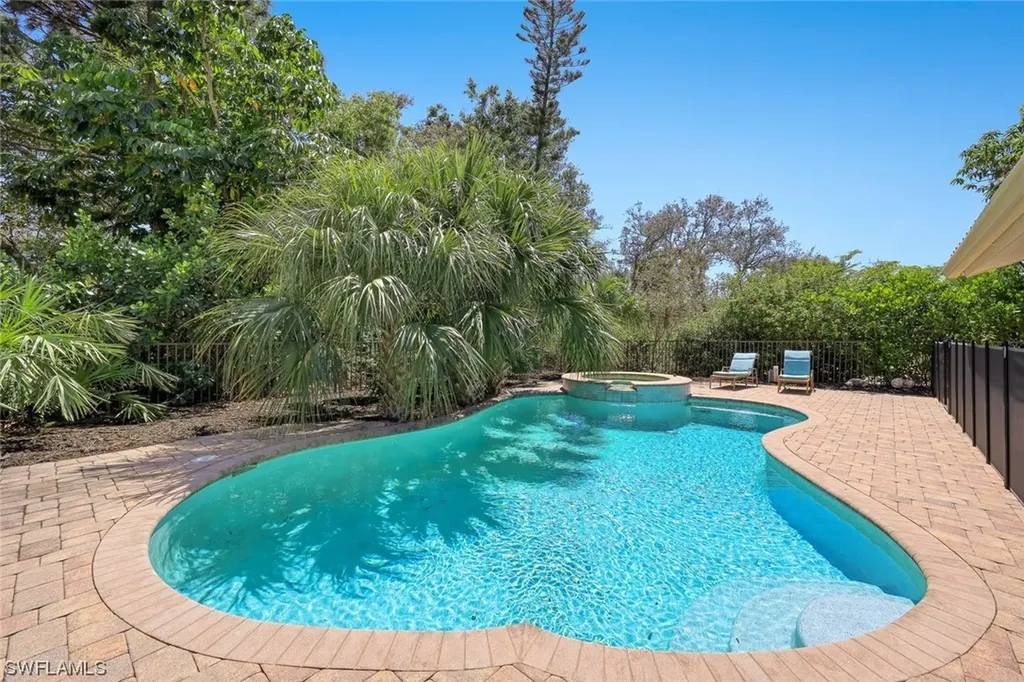 60 9th Street Bonita Springs FL 34134