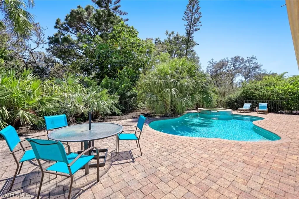 60 9th Street Bonita Springs FL 34134