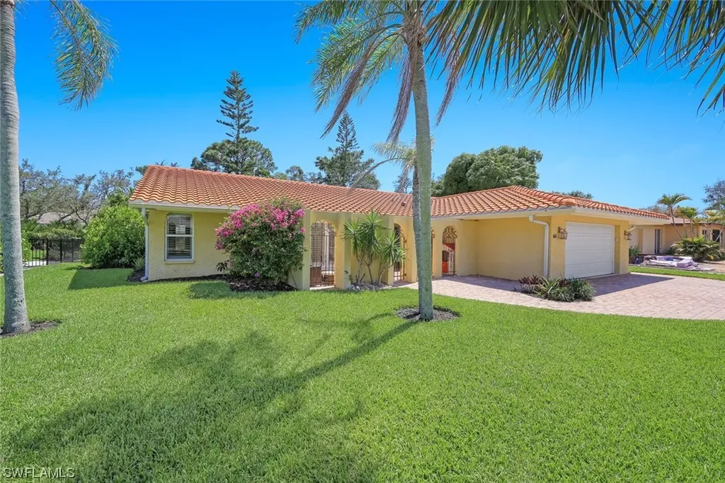 60 9th Street Bonita Springs FL 34134