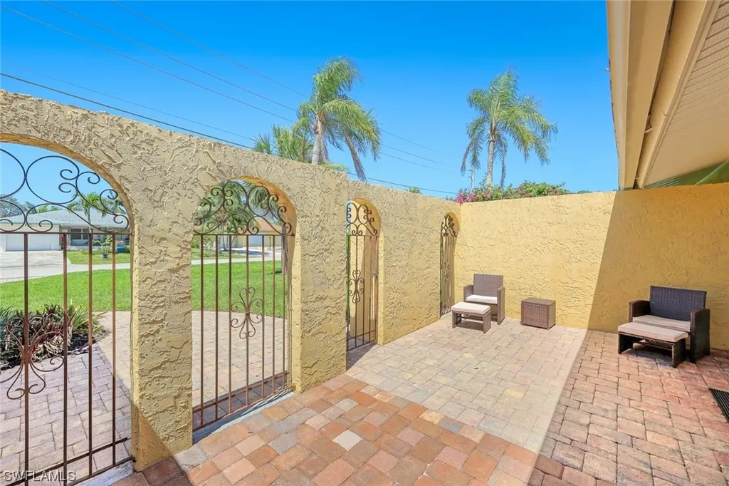60 9th Street Bonita Springs FL 34134