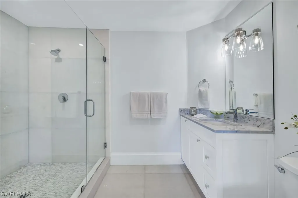 563 Park Shore Drive Naples FL 34103