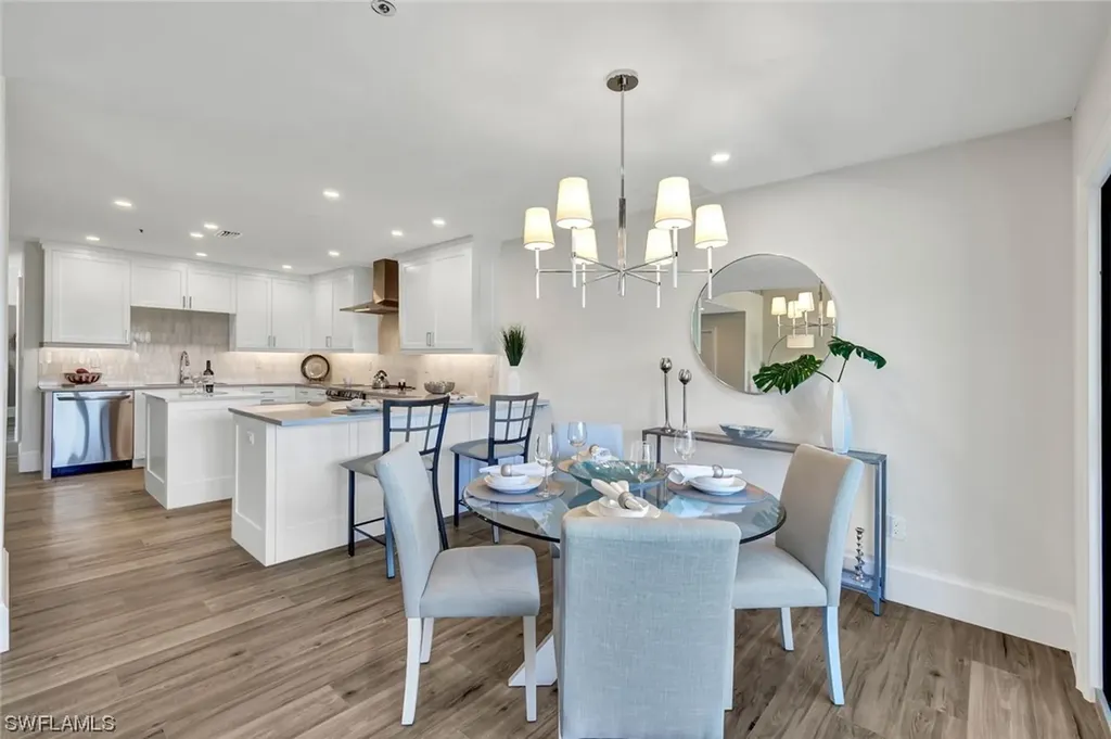 563 Park Shore Drive Naples FL 34103