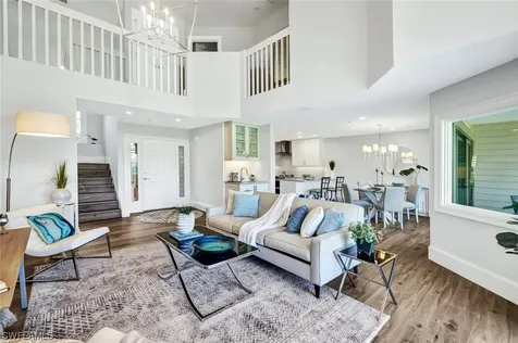 563 Park Shore Drive Naples FL 34103