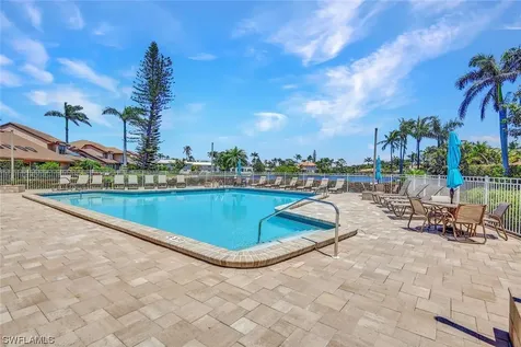 563 Park Shore Drive Naples FL 34103