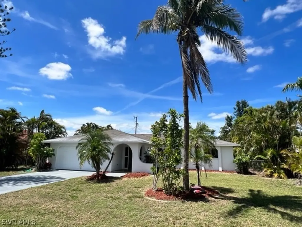 1707 SE 8th Street Cape Coral FL 33990