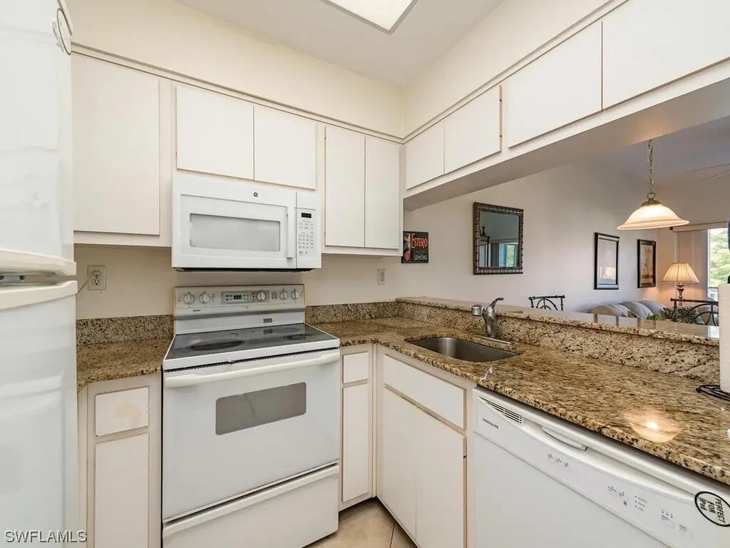3327 Olympic Drive Naples FL 34105