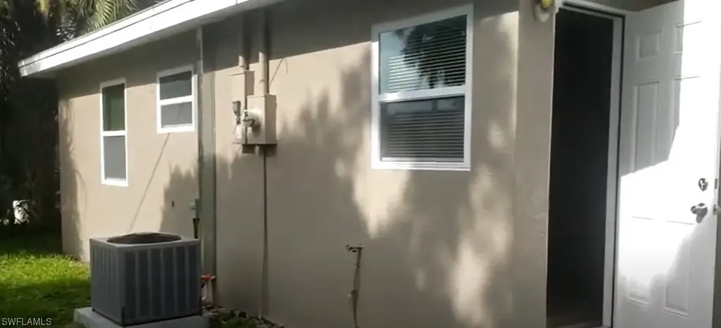 1613 Pawnee Street Fort Myers FL 33916