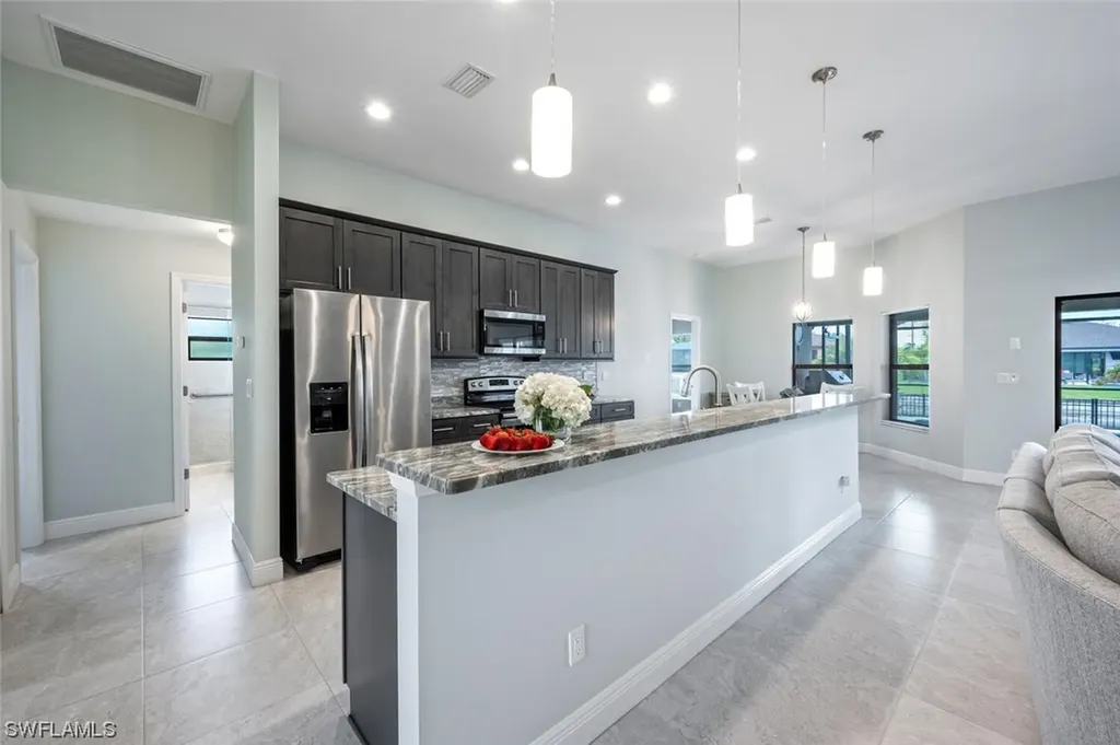 910 SW 12th Terrace Cape Coral FL 33991