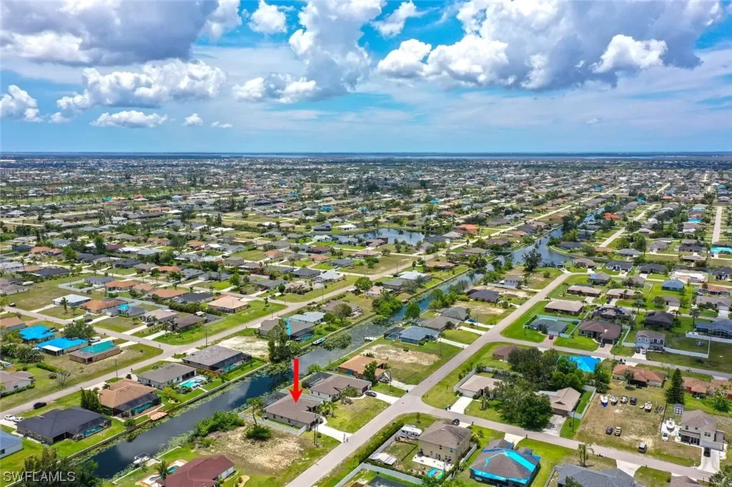 910 SW 12th Terrace Cape Coral FL 33991