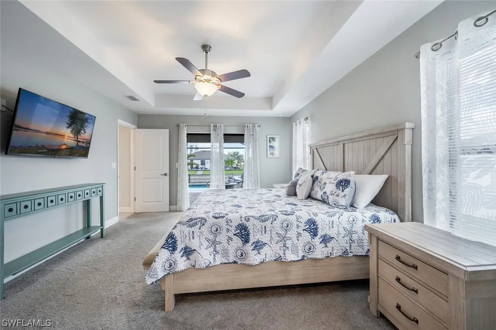 910 SW 12th Terrace Cape Coral FL 33991