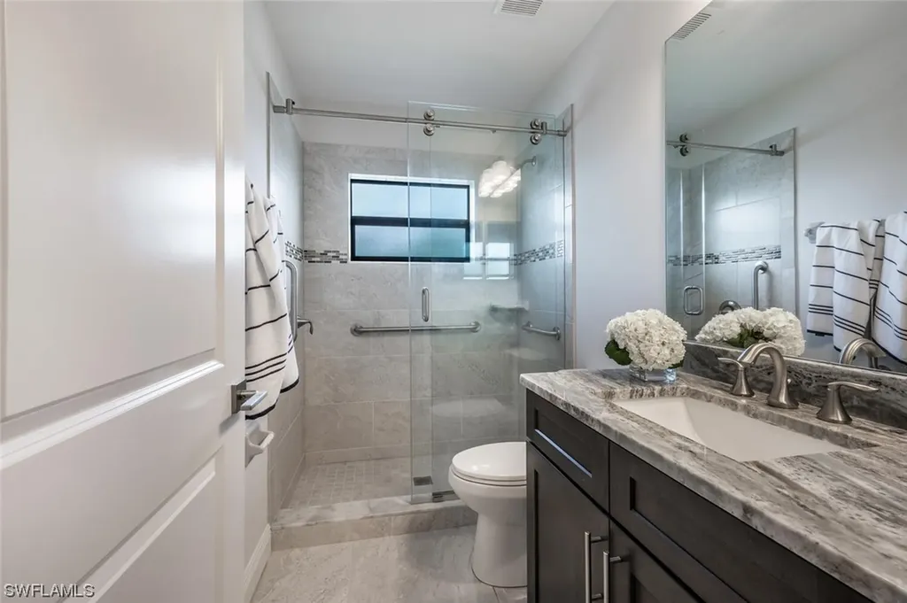 910 SW 12th Terrace Cape Coral FL 33991