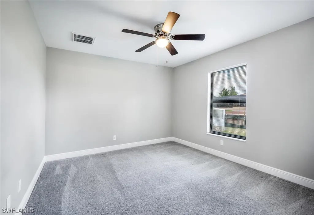 910 SW 12th Terrace Cape Coral FL 33991