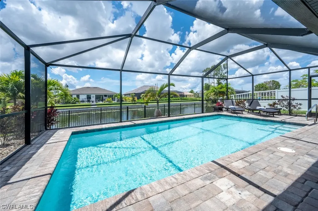 910 SW 12th Terrace Cape Coral FL 33991