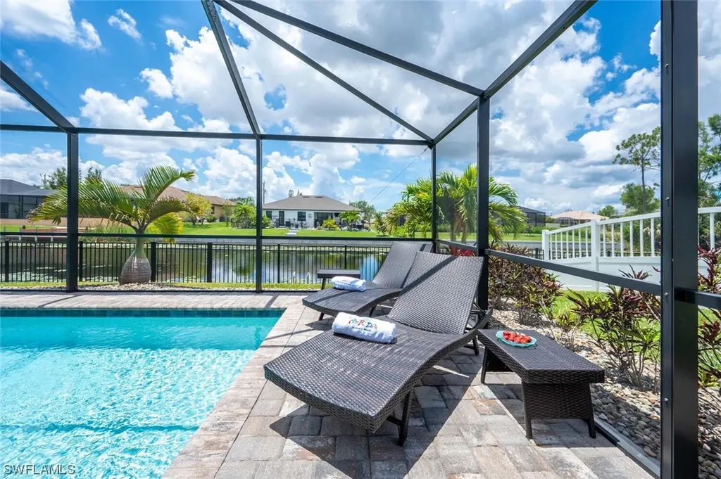 910 SW 12th Terrace Cape Coral FL 33991