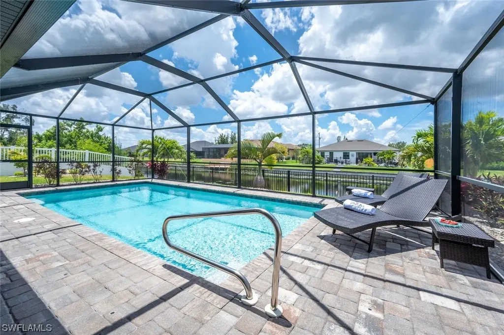 910 SW 12th Terrace Cape Coral FL 33991