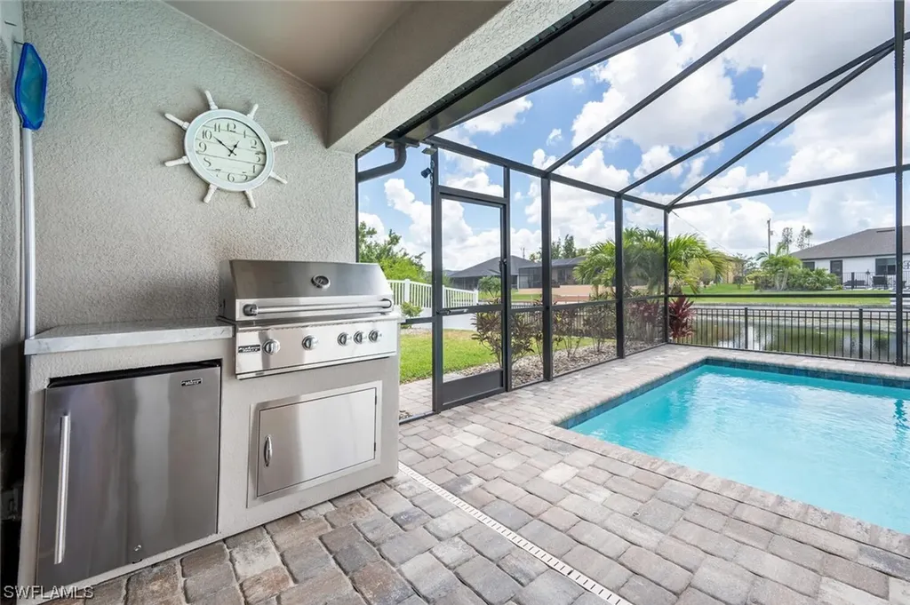 910 SW 12th Terrace Cape Coral FL 33991