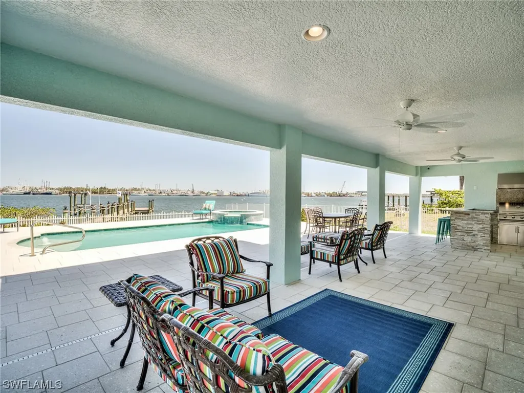 290 Carolina Avenue Fort Myers Beach FL 33931