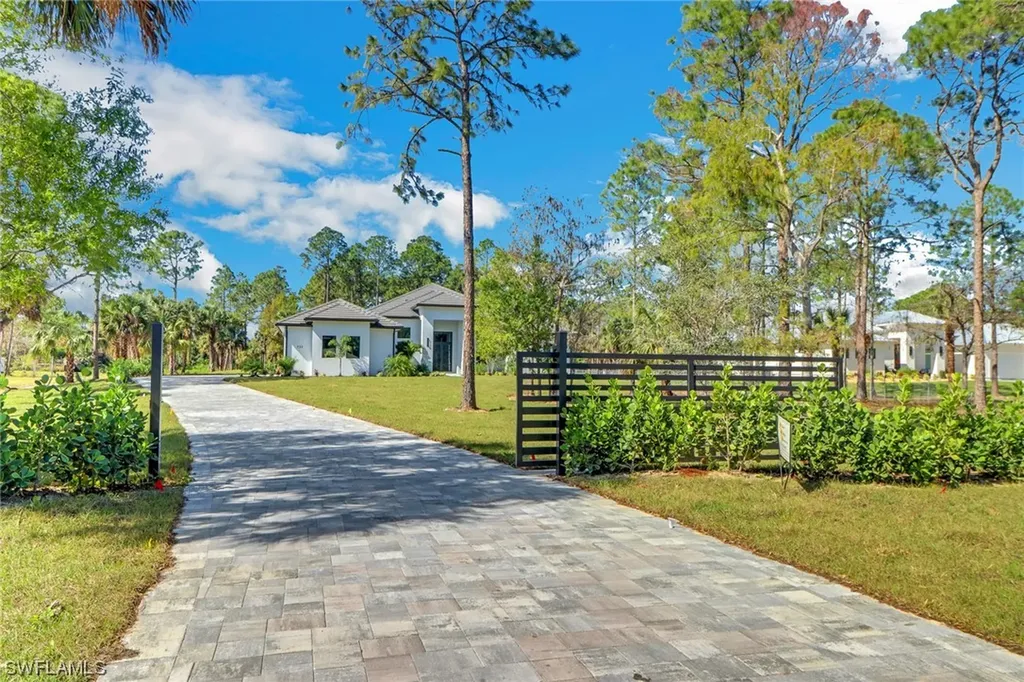 733 15th Street SW Naples FL 34117