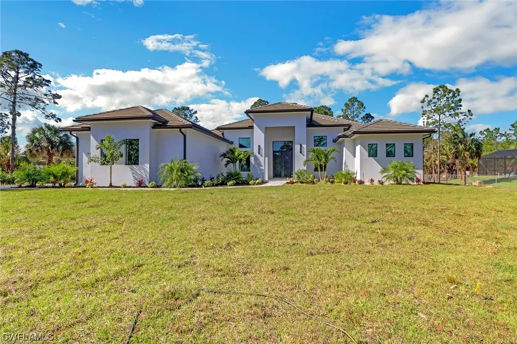 733 15th Street SW Naples FL 34117