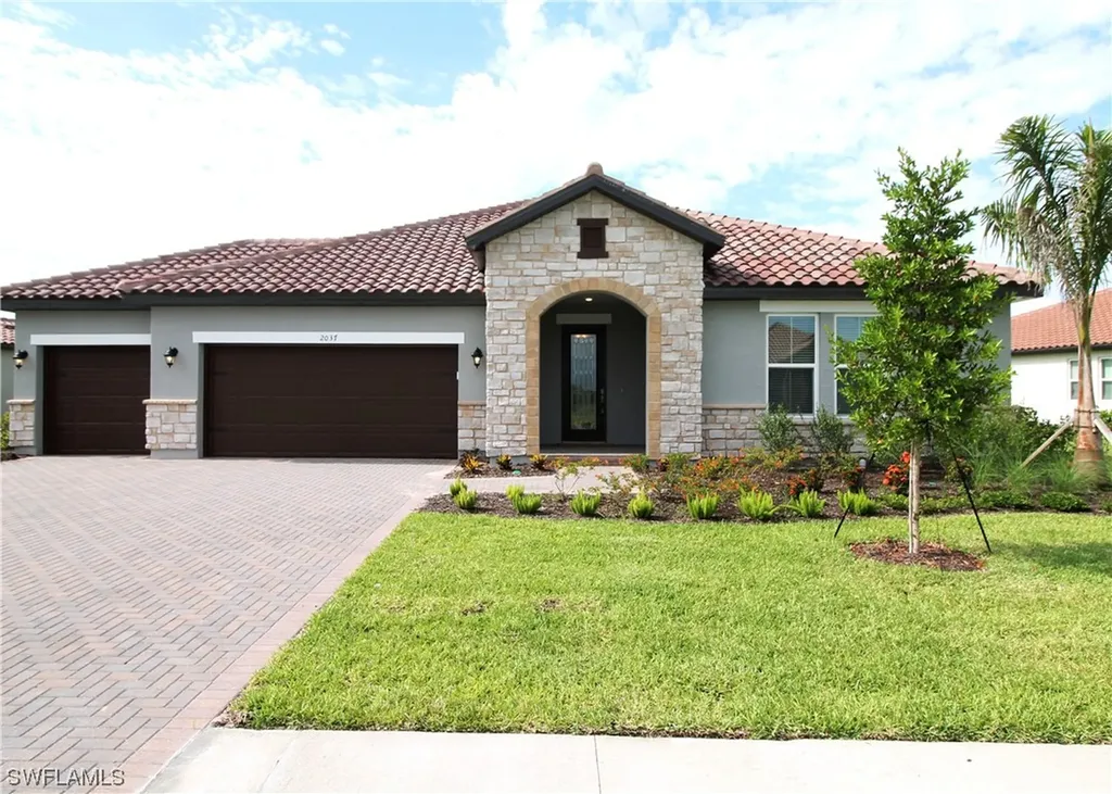 2037 Grove Drive Naples FL 34120