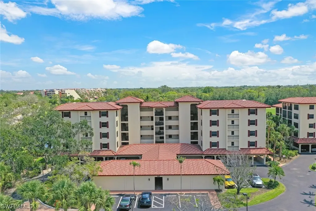 6080 Pelican Bay Boulevard Naples FL 34108
